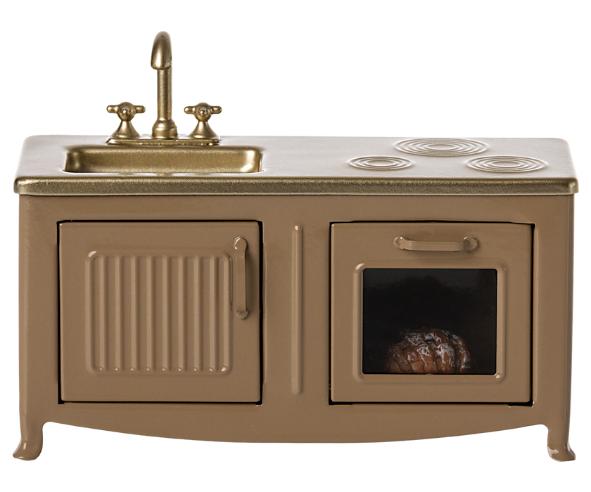 Mouse Kitchen in Light Brown