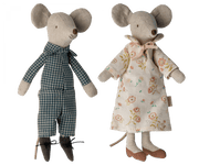 Grandma & Grandpa Mice in Cigarbox - Needle and Grain