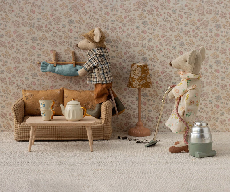 Mouse Coffee Table - Needle and Grain