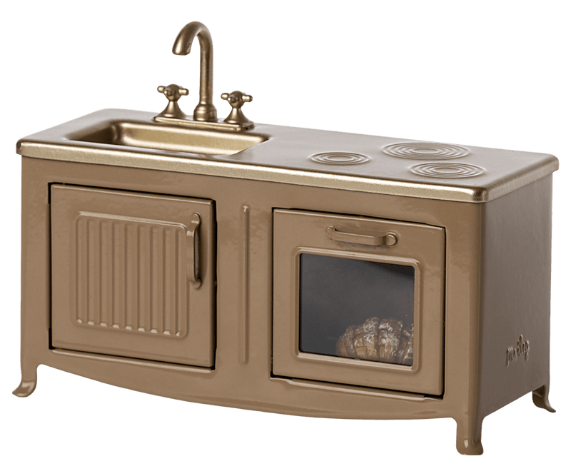 Mouse Kitchen in Light Brown - Needle and Grain