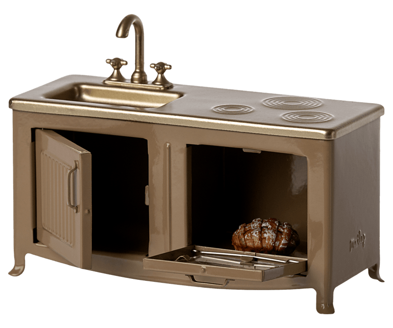 Mouse Kitchen in Light Brown - Needle and Grain