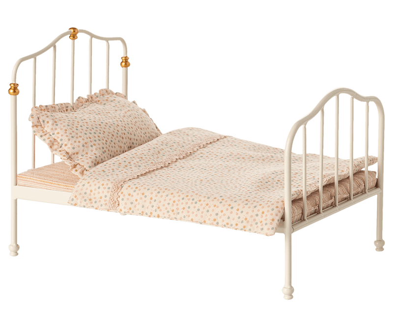 Mouse Vintage Bed in Off - White - Needle and Grain